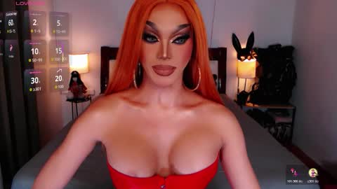 Snapshot of jenifers_body chatting on 10-29-25, 08:10 Queen Jenifer online show from 10-29-25, 08:10