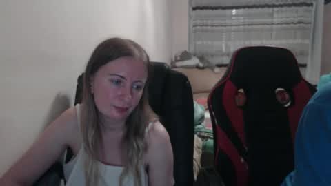 JenisAndPeter online show from 09-10-25, 06:41