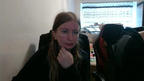 JenisAndPeter online show from 10-14-25, 05:52