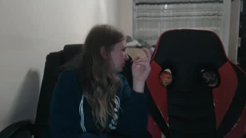 JenisAndPeter online show from 10-29-25, 07:26