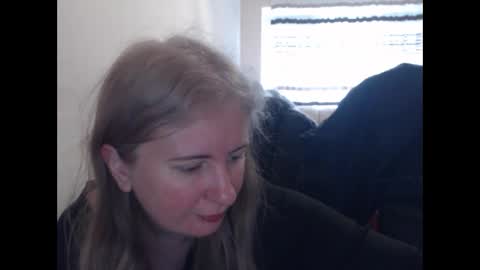 JenisAndPeter online show from 04-04-26, 05:49