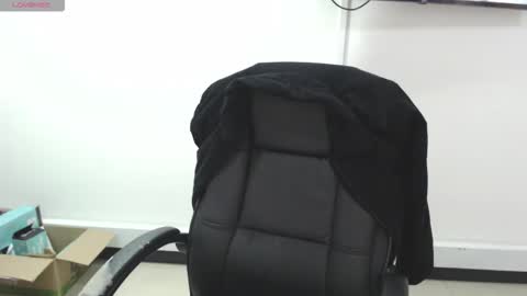 jenn online show from 09-26-25, 04:44