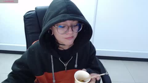 jenn online show from 10-14-25, 08:53