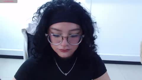 jenn online show from 10-27-25, 05:39