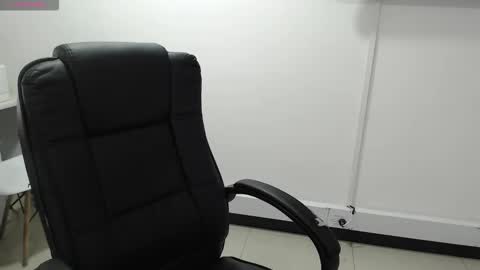 jenn online show from 11-25-25, 10:32