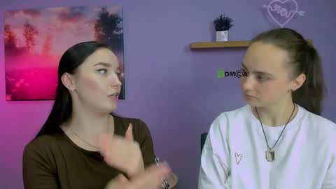 Snapshot of jenna_elayne chatting on 12-04-25, 12:47 jenna_elayne online show from 12-04-25, 12:47