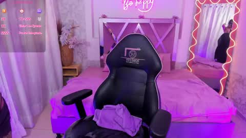 jenna_tay1 online show from 04-18-26, 07:07