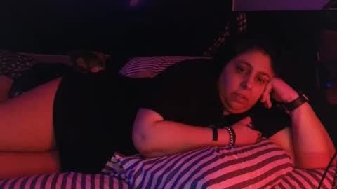 Snapshot of jennabrady chatting on 10-17-25, 11:02  Dragon Queen. Be my Dragon --  and  online show from 10-17-25, 11:02