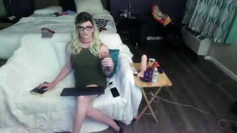 Snapshot of jennacd4life chatting on 11-08-25, 02:34 Jenna Cross online show from 11-08-25, 02:34