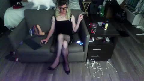 Jenna Cross online show from 04-11-26, 02:49