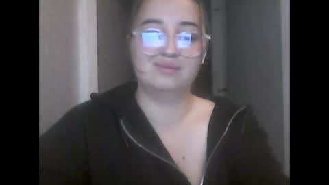 JennalDirl online show from 10-17-25, 08:44