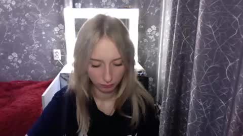 Snapshot of jennalomer chatting on 06-27-26, 12:22 Jenna online show from 06-27-26, 12:22