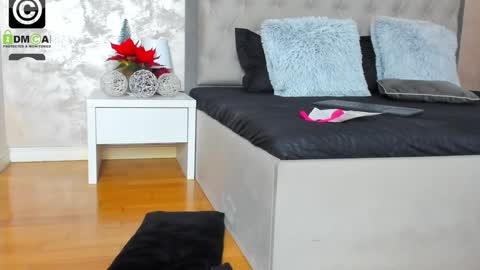 JennaMyers online show from 12-23-24, 11:17