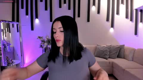 Snapshot of jennaolson chatting on 02-19-25, 06:54 Jenna Olson online show from 02-19-25, 06:54