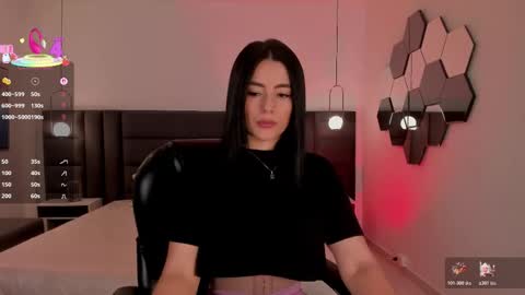 Snapshot of jennaolson chatting on 12-15-25, 06:34 Jenna Olson online show from 12-15-25, 06:34