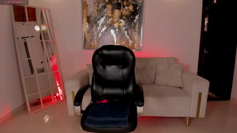 Jenna Olson  online show from 04-21-26, 10:10