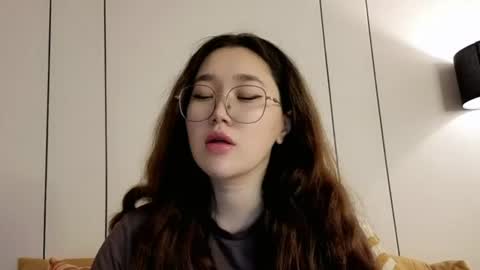 Snapshot of jennatyan chatting on 06-17-26, 03:53 JENNA online show from 06-17-26, 03:53