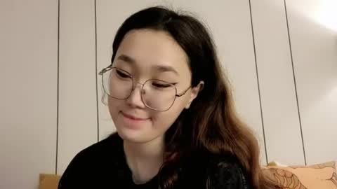 Snapshot of jennatyan chatting on 06-19-26, 03:55 JENNA online show from 06-19-26, 03:55