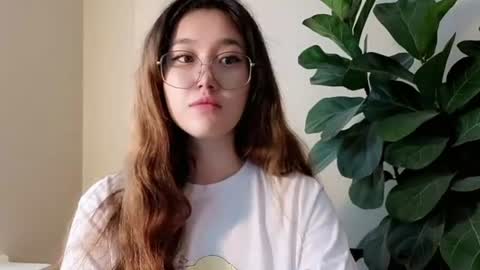 Snapshot of jennatyan chatting on 07-22-26, 06:05 JENNA online show from 07-22-26, 06:05