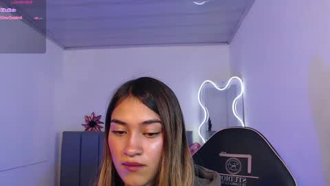 Snapshot of jenner_tay chatting on 05-31-26, 02:53 jenner online show from 05-31-26, 02:53
