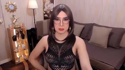 Snapshot of jenniegarcia chatting on 01-11-26, 02:55 jenniegarcia online show from 01-11-26, 02:55