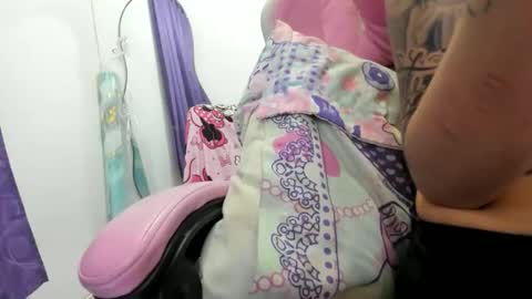 Snapshot of jennifer_bodyy0404 chatting on 05-06-26, 02:29 jennifer_bodyy0404 online show from 05-06-26, 02:29