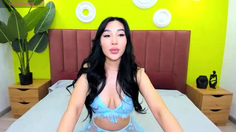 Snapshot of jennifer_munoz chatting on 10-14-25, 01:28 Jennifer online show from 10-14-25, 01:28