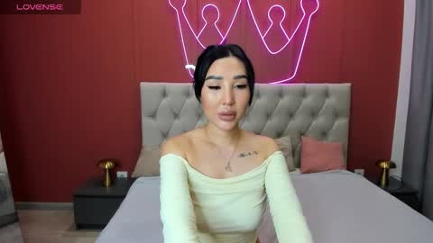 Snapshot of jennifer_munoz chatting on 11-27-25, 08:27 Jennifer online show from 11-27-25, 08:27