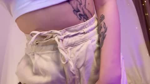 Jennifer online show from 10-16-25, 01:45