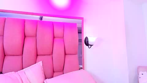 jennifer_t online show from 01-22-25, 12:06