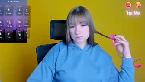 Jennifer online show from 09-17-25, 05:31