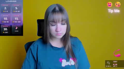 Jennifer online show from 09-18-25, 05:42