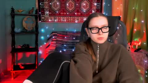 Snapshot of jennifergraces chatting on 02-10-26, 03:38 Jennifer online show from 02-10-26, 03:38