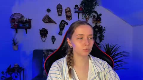 Jennifer online show from 06-30-26, 06:20