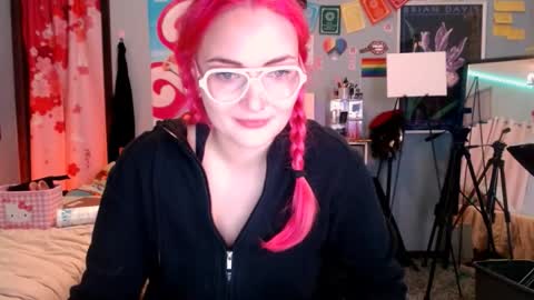 Jennifer Gwen online show from 10-29-25, 12:57