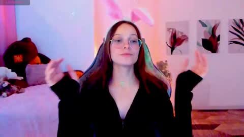 jenniferkiim online show from 12-02-25, 11:48