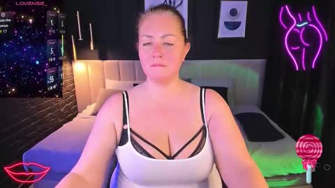 Jennifer online show from 02-02-26, 09:02