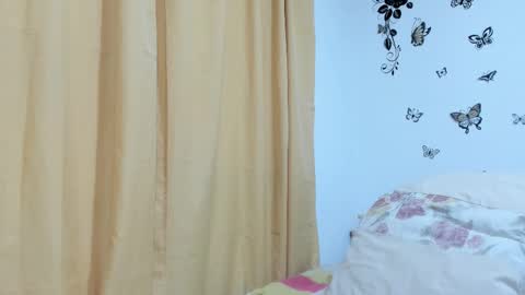 Snapshot of jenniferloveyou chatting on 09-27-25, 09:14 jenniferloveyou online show from 09-27-25, 09:14