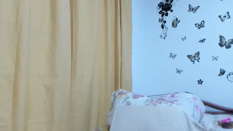 Snapshot of jenniferloveyou chatting on 10-15-25, 10:43 jenniferloveyou online show from 10-15-25, 10:43