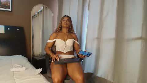 Snapshot of jennmullatta_ chatting on 02-06-25, 04:58 Jenn online show from 02-06-25, 04:58