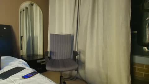 Snapshot of jennmullatta_ chatting on 02-07-25, 03:12 Jenn online show from 02-07-25, 03:12