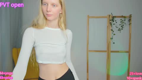 Jenny  online show from 12-11-24, 09:01