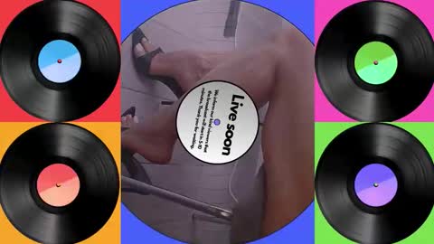 Snapshot of jenny_fighterfeet chatting on 12-21-25, 02:13 Jenny online show from 12-21-25, 02:13