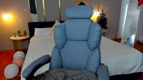 Jennt online show from 01-28-25, 07:22