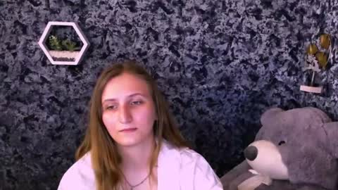 Snapshot of jenny_smille_ chatting on 05-22-26, 08:10 jenny_smille_ online show from 05-22-26, 08:10