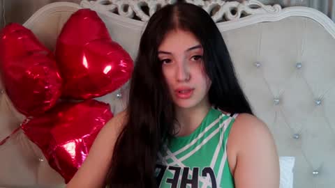 Snapshot of jennyferguson chatting on 02-07-25, 10:20 Jenny Ferguson online show from 02-07-25, 10:20