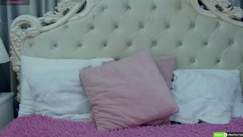 Jenny Ferguson online show from 11-25-25, 06:08