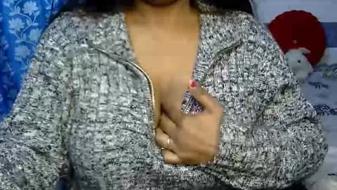 Snapshot of jennysinghaniya chatting on 12-20-25, 03:02 jenny online show from 12-20-25, 03:02