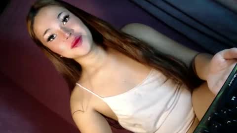 Snapshot of jennysweetfuckerxxx chatting on 01-05-25, 12:31 jenny69 online show from 01-05-25, 12:31