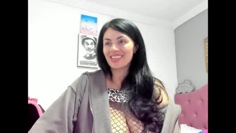 Snapshot of jennywatts_ chatting on 05-05-26, 10:40 Jenny online show from 05-05-26, 10:40